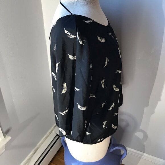 Dolman Sleeve Feather Top, M/L - Picture 6 of 7